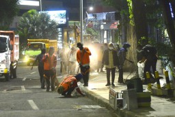 Pemkot Surabaya Benahi Fasilitas Publik yang Rusak Pasca Demo