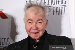 Corona Merenggut Musisi Country John Prine