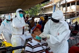 47 Pedagang Pasar Pabean Surabaya Reaktif