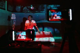 Mengekspresikan Pandemi dengan Teater