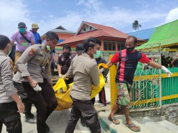 Korban Mengungsi Akibat Longsor Natuna Bertambah