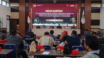 Tahapan Debat Pasangan Calon Pilwali Surabaya 2024 akan Dilaksanakan dalam Tiga Sesi