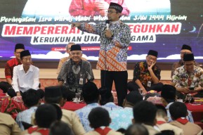 Peringati Isra’ Mi’raj Bareng Ustaz Wijayanto, Ganjar Salurkan Bantuan kepada Sejumlah Agama