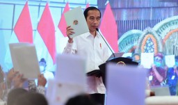 BPN Surabaya II Ikut Bagikan 1.000 Sertifikat Tanah