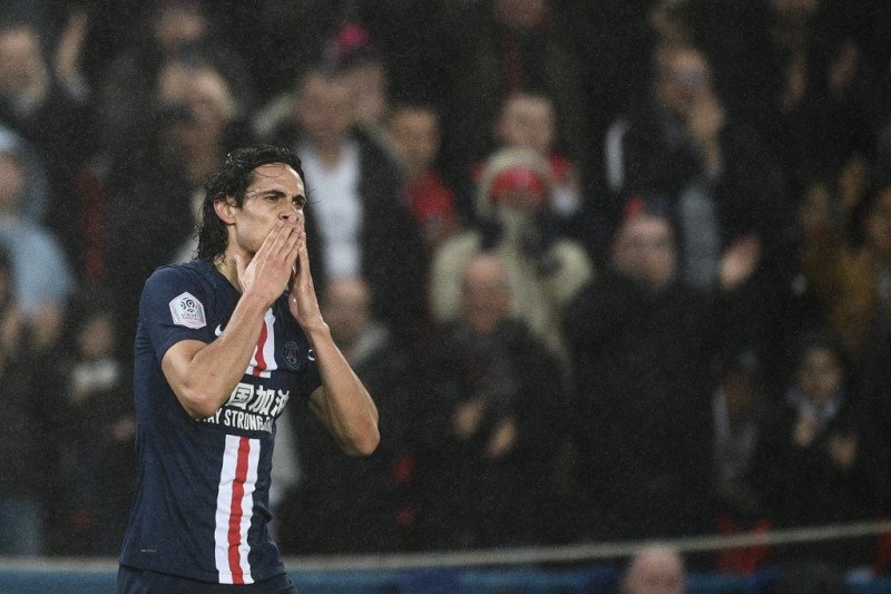 Pemain Paris Saint-Germain asal Uruguay Edinson Cavani. (AFP/MARTIN BUREAU)

