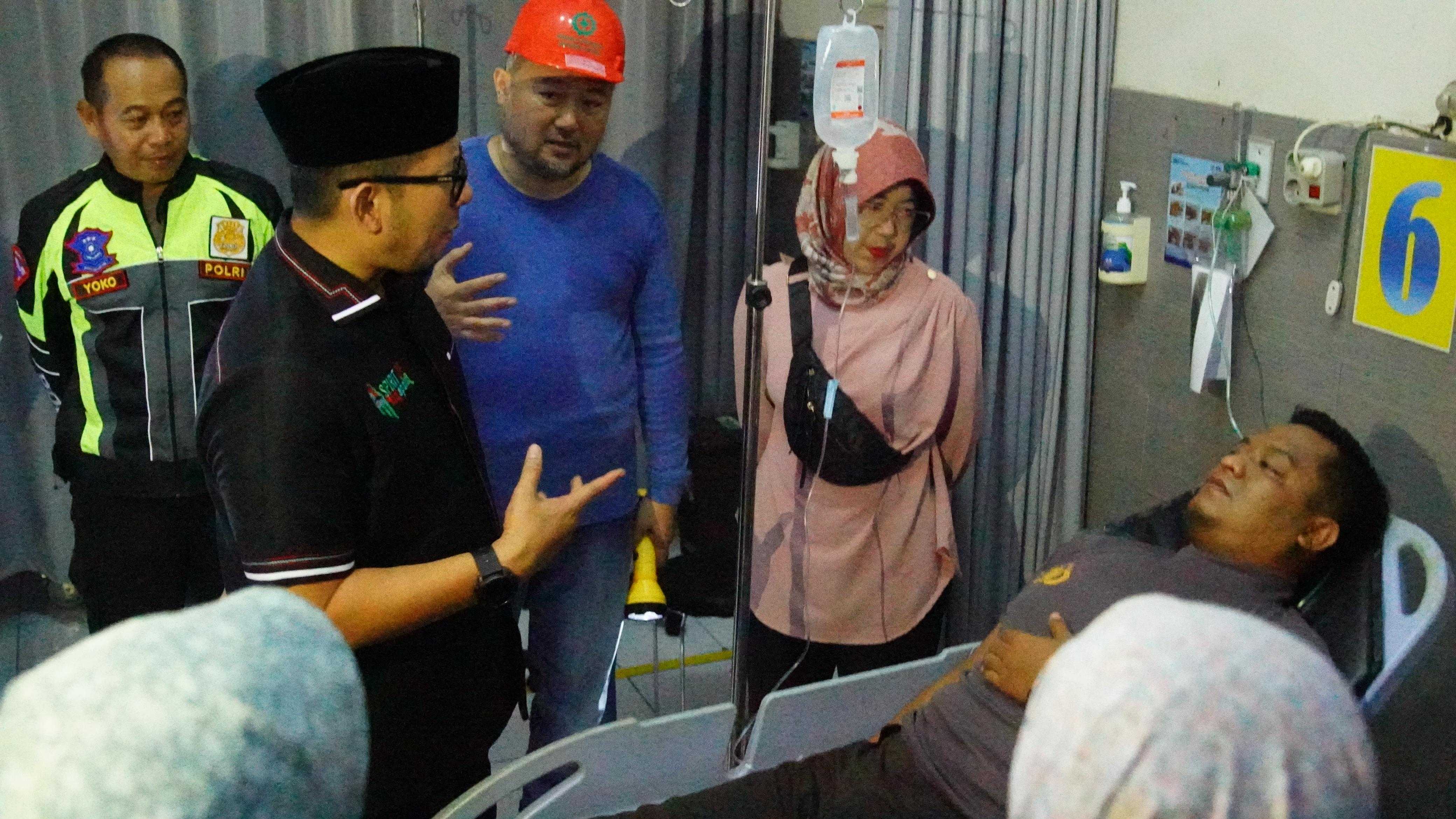 Penjabat Wali Kota Mojokerto Moh. Ali Kuncoro usai safari subuh gerak cepat meninjau lokasi kebakaran dan menjenguk korban