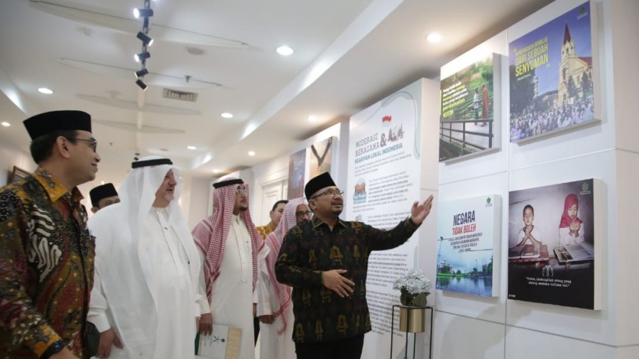 Menteri Agama Yaqut Cholil Qoumas saat terima kunjungan Dubes Arab Saudi untuk Indonesia