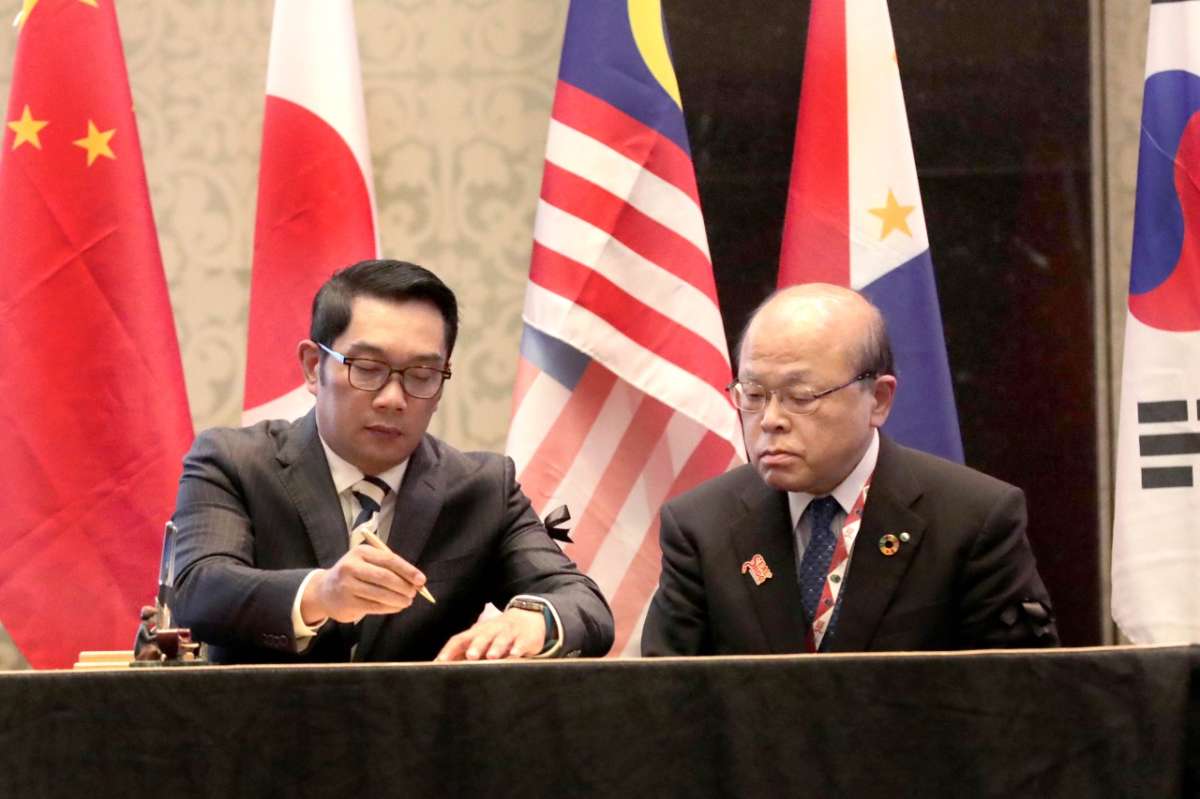 Gubernur Jawa Barat Ridwan Kamil dan Wakll Gubernur Prefektur Shizuoka Jepang Tsutomu Ideno