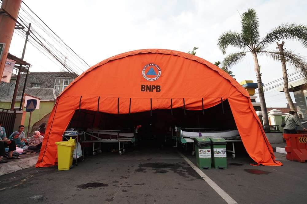 Badan Penanggulangan Bencana Daerah (BPBD) Jawa Barat tetap menyediakan kebutuhan logistik semua pengungsi. 