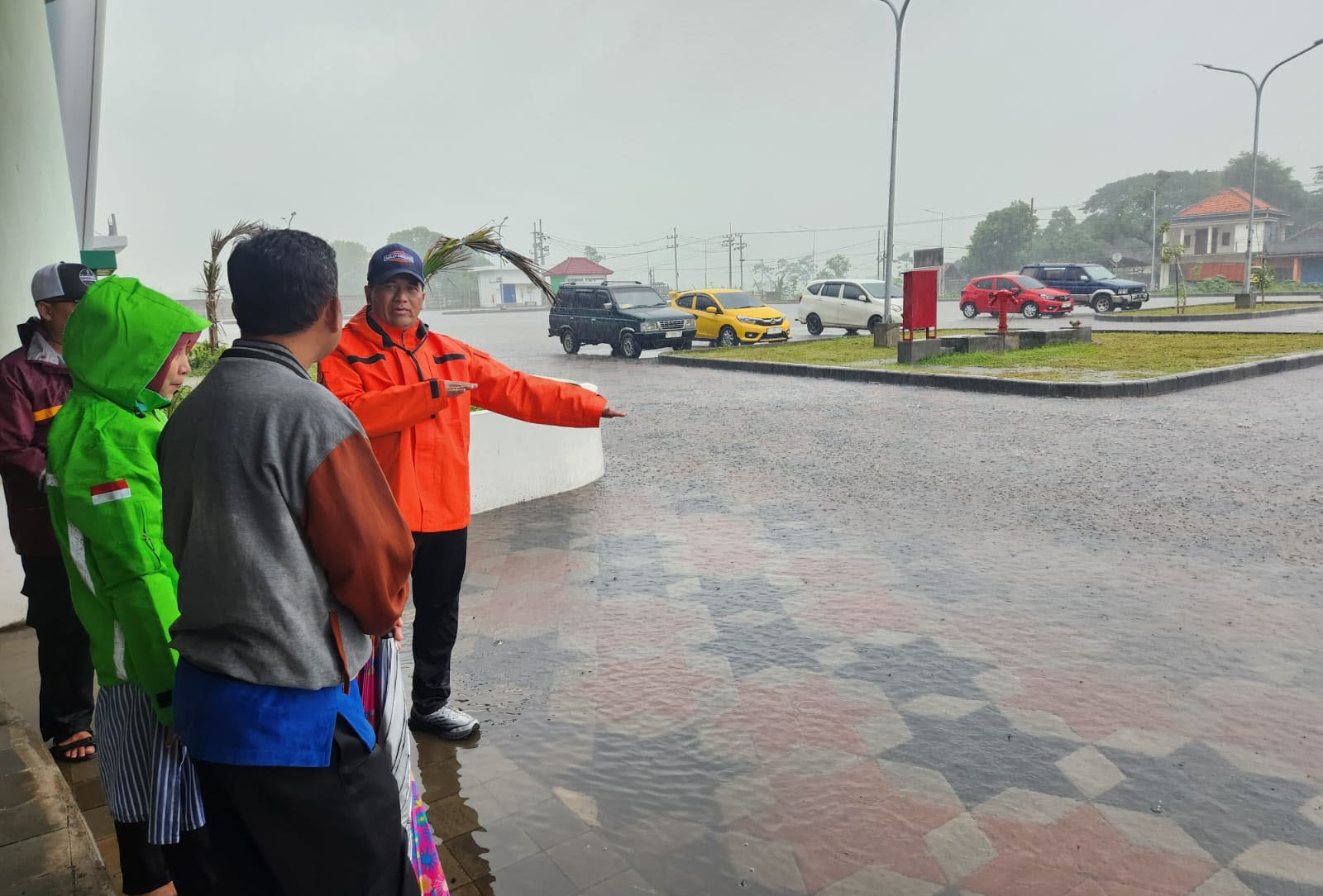 Pasca banjir yang melanda Kota Probolinggo beberapa hari lalu, Pj Wali Kota Nurkholis bersama tim melakukan langkah mitigasi bencana