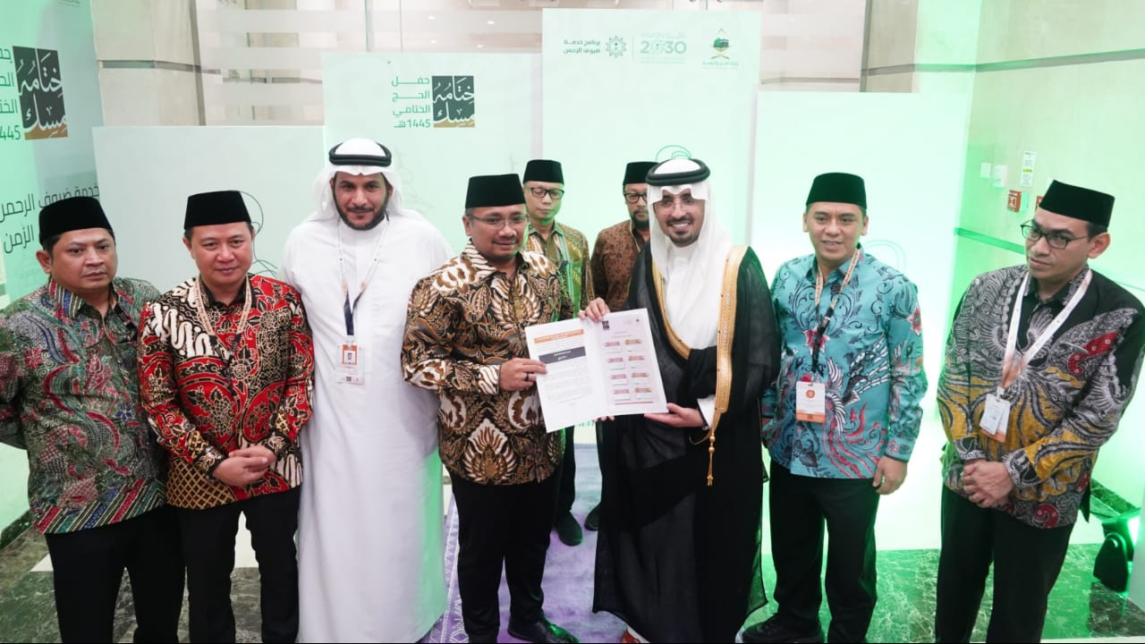  Menteri Agama Yaqut Cholil Qoumas  acara Tasyakuran Penutupan Penyelenggaraan Ibadah Haji 1445 H dan Pemberian Kuota 1446 H yang diselenggarakan oleh Kementerian Haji dan Umrah Arab Saudi di Makkah