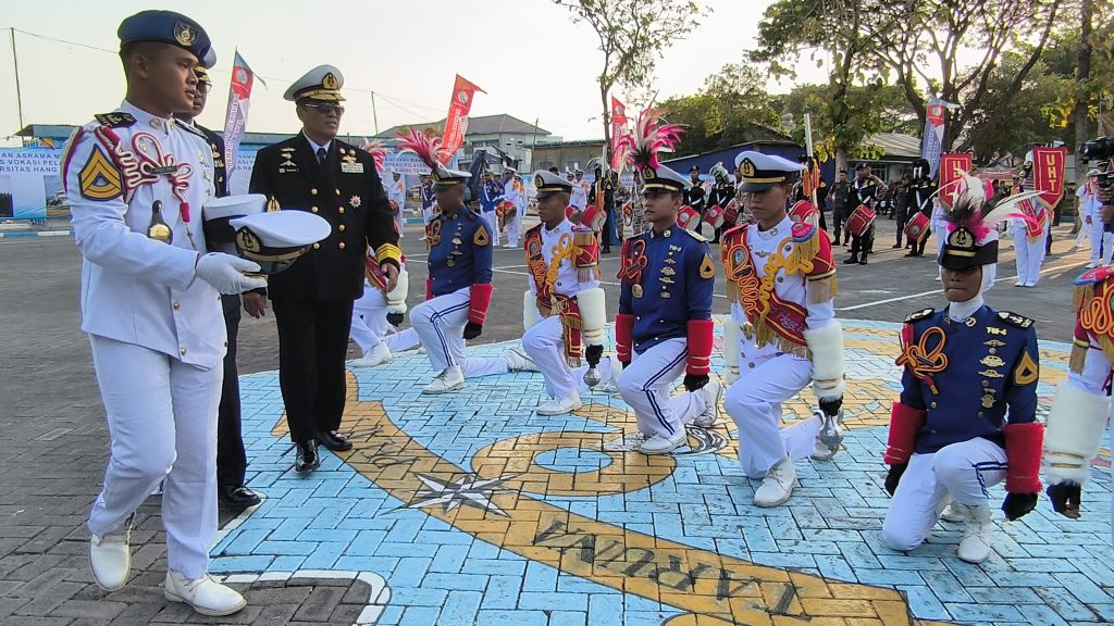 Universitas Hang Tuah (UHT) kembali menggelar upacara tahunan Bon Voyage – 59 di Fakultas Vokasi Pelayaran (FVP)