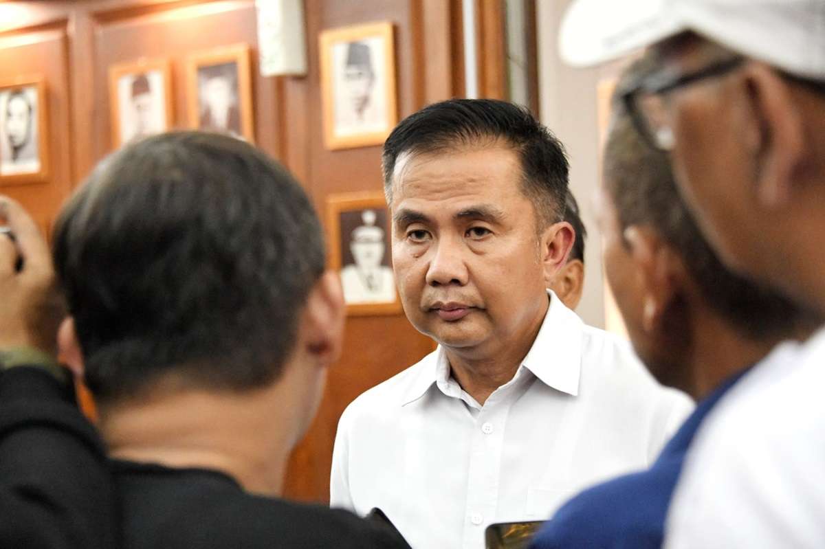 Penjabat Gubernur Jawa Barat Bey Machmudin