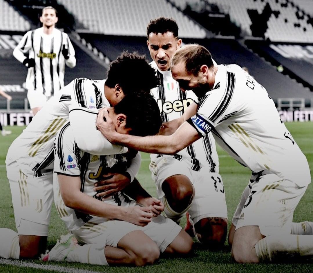 Para pemain Juventus merayakan gol ke gawang Napoli. IG Juventus