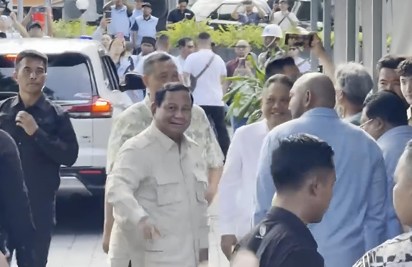 Presiden Prabowo Subianto berkunjung ke Bali setelah lawatan perdana di Merauke, Papua Selatan, guna meninjau pengembangan program pertanian berkelanjutan, Minggu (3/11)