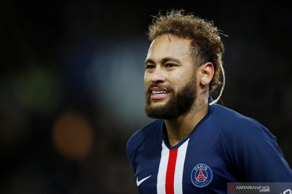 Pemain Paris St Germain Neymar (REUTERS/GONZALO FUENTES) 