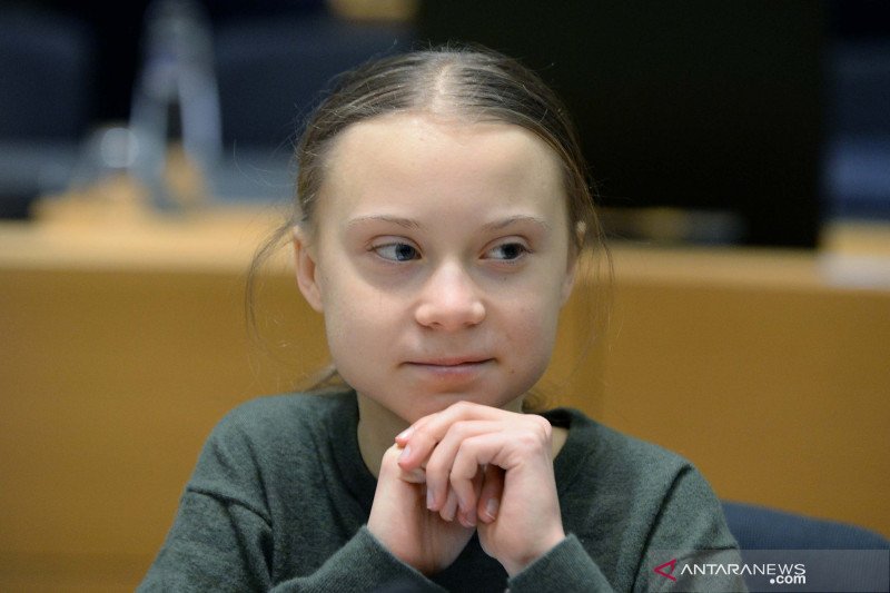 Aktivis iklim Swedia Greta Thunberg bersiap mengikuti pertemuan dengan para menteri lingkungan Uni Eropa di Brussels, Belgia, 5 Maret 2020. ANTARA FOTO/REUTERS/Johanna Geron/aww.


