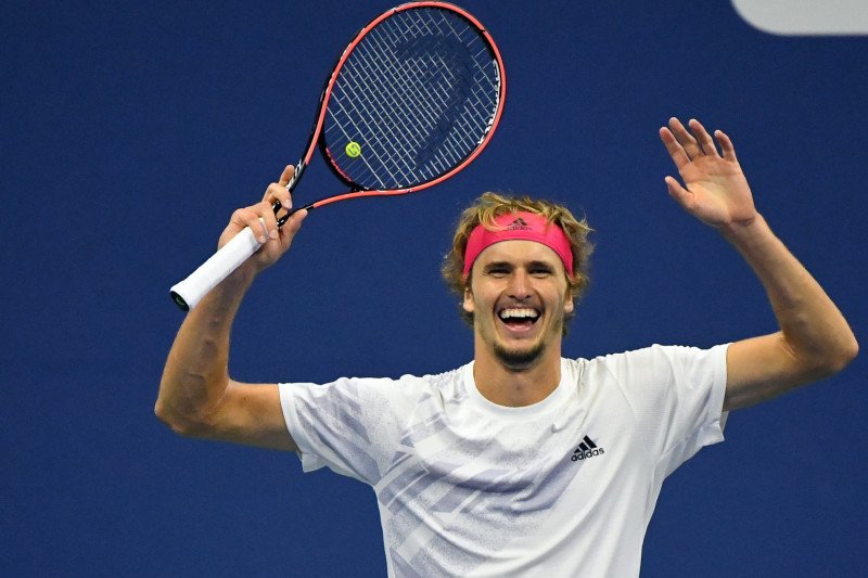 Alexander Zverev melakukan selebrasi kemenangannya atas Pablo Carreno di semifinal U.S. Open 2020, Jumat (12/9/2020). ANTARA/REUTERS/Robert Deutsch-USA TODAY Sports .

