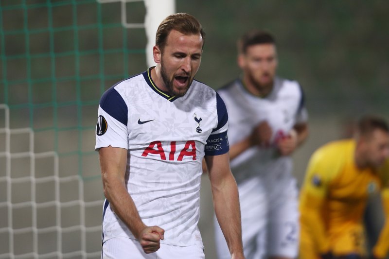 Harry Kane melakukan selebrasi usai cetak gol pertama Spurs saat melawan Ludogorets pada 6 November 2020.(REUTERS/STOYAN NENOV)