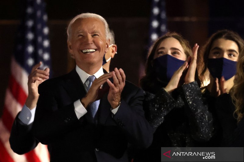 Joe Biden merayakan kemenangannya dalam Pilpres AS di Wilmington, Delaware, AS, Sabtu (7/11/2020). ANTARA FOTO/REUTERS/Jim Bourg/foc.