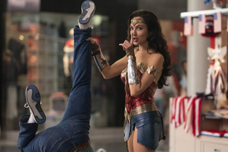 Salah satu adegan dalam "Wonder Woman 1984" (REUTERS)