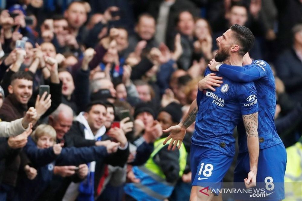 Olivier Giroud dan kiper Willy Caballero Perpanjang Kontrak
