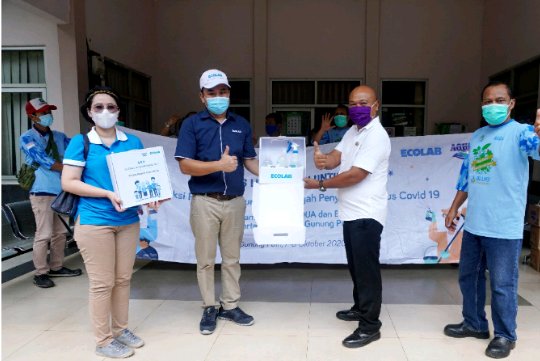 Dimasa Pandemi Covid 19 ini, kebersihan tangan merupakan salah satu cara paling sederhana untuk mencegah penularan penyakit.menuru data WHO, tiga milyar orang. HMP/BOY