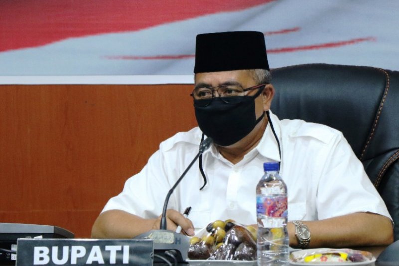 Bupati Aceh Barat Haji Ramli MS. ANTARA/Teuku Dedi Iskandar


