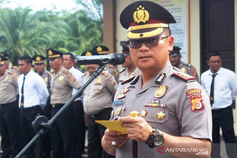 Kapolres Simeulue, Aceh, AKBP Agung Surya Prabowo SIK. (ANTARA/Teuku Dedi Iskandar)

