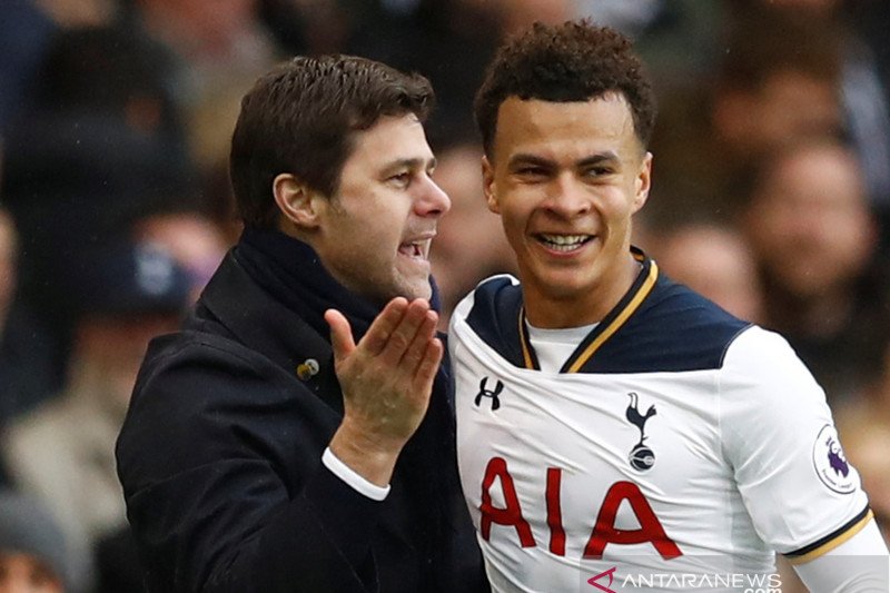 Mauricio Pochettino dinilai menjadi pelatih yang dapat mengeluarkan kemampuan terbaik Dele Alli.(REUTERS/Eddie Keogh)