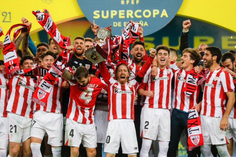Messi Dikartu Merah, Athletic Bilbao Juara Piala Super Spanyol