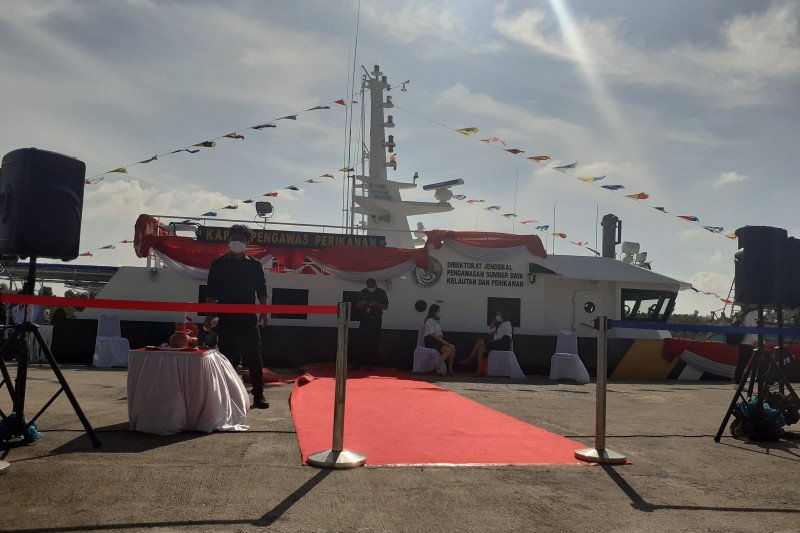 KP Hiu 16 yang diresmikan Menteri KKP Trenggono di Batam, Kepri, Selasa. (Yunianti Jannatun Naim)
