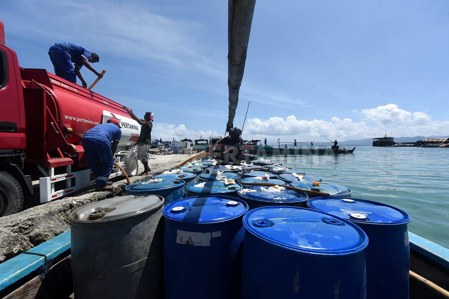 Pertamina akan terus mendukung upaya Pemerintah untuk menyalurkan BBM bagi masyarakat di daerah 3T, agar dapat membeli BBM, khususnya BBM Bersubsidi dengan harga yang sama dengan wilayah lainnya yang telah tersedia SPBU