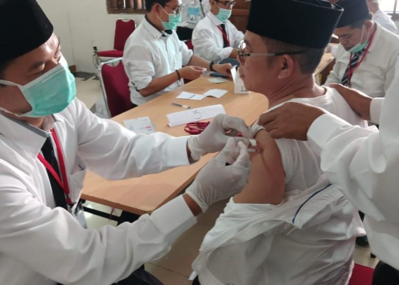 Kemenkes Gelar Vaksinasi Meningitis Gratis bagi 500 Petugas Haji
