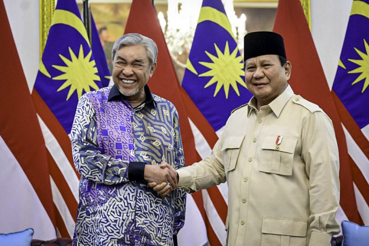 Presiden Prabowo menerima kunjungan kehormatan Wakil Perdana Menteri Malaysia di Istana Merdeka, Pada Selasa, 22 April 2025. (Foto: BPMI Setpres)