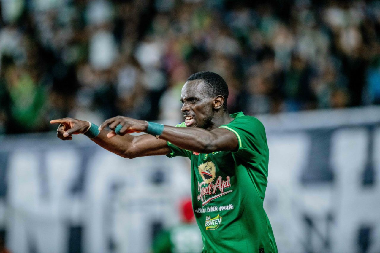 Flavio Silva tidak bisa menyembunyikan kebahagiaannya usai mencetak satu gol penentu kemenangan untuk Green Force. (Persebaya)