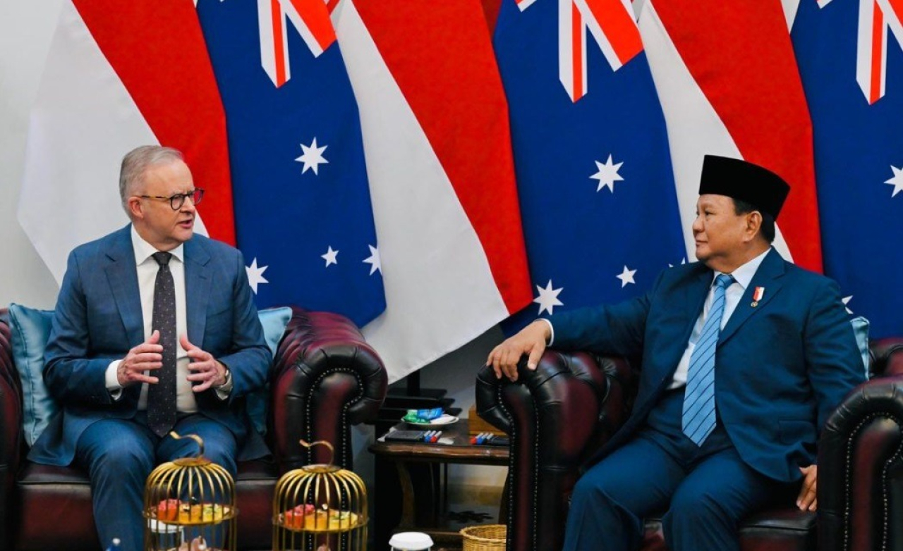 Presiden Republik Indonesia, Prabowo Subianto, menerima Perdana Menteri Australia, Anthony Albanese, dalam pertemuan bilateral yang berlangsung di Ruang Oval, Istana Merdeka, Jakarta, pada Kamis, 15 Mei 2025. Foto: BPMI Setpres/Laily Rachev