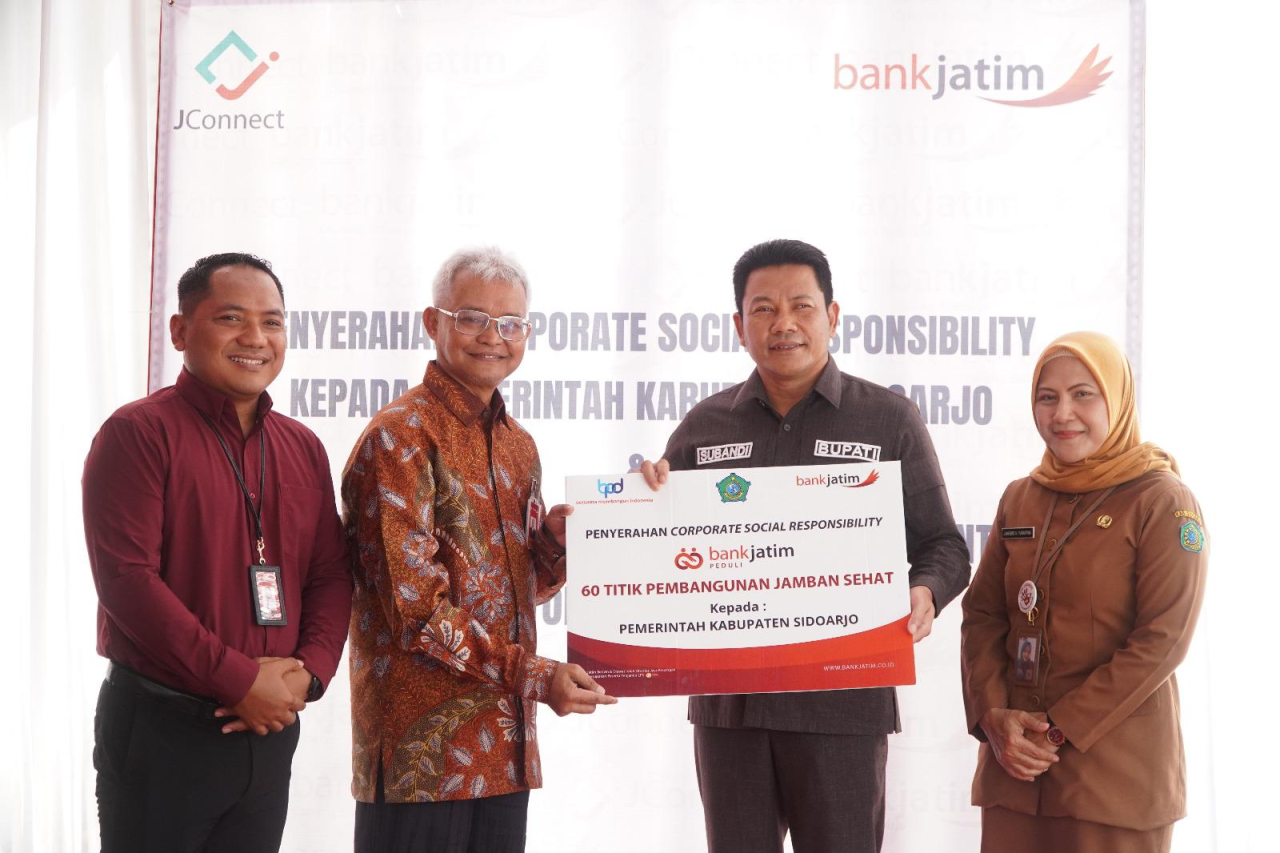 Bank Jatim secara resmi telah menyerahkan bantuan Corporate Social Responsibility (CSR) kepada Pemerintah Kabupaten Sidoarjo.