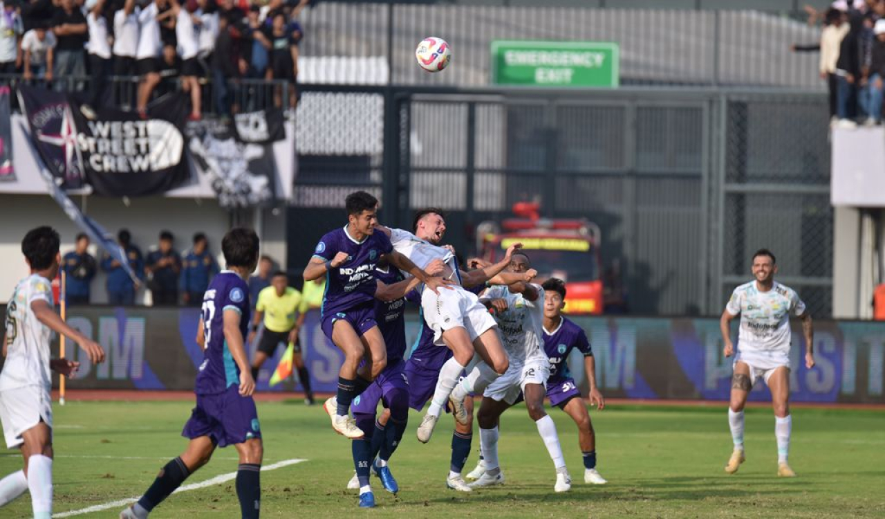 PERSIB Gagal Amankan Kemenangan di Menit Akhir, Ditahan Imbang Persita 2-2