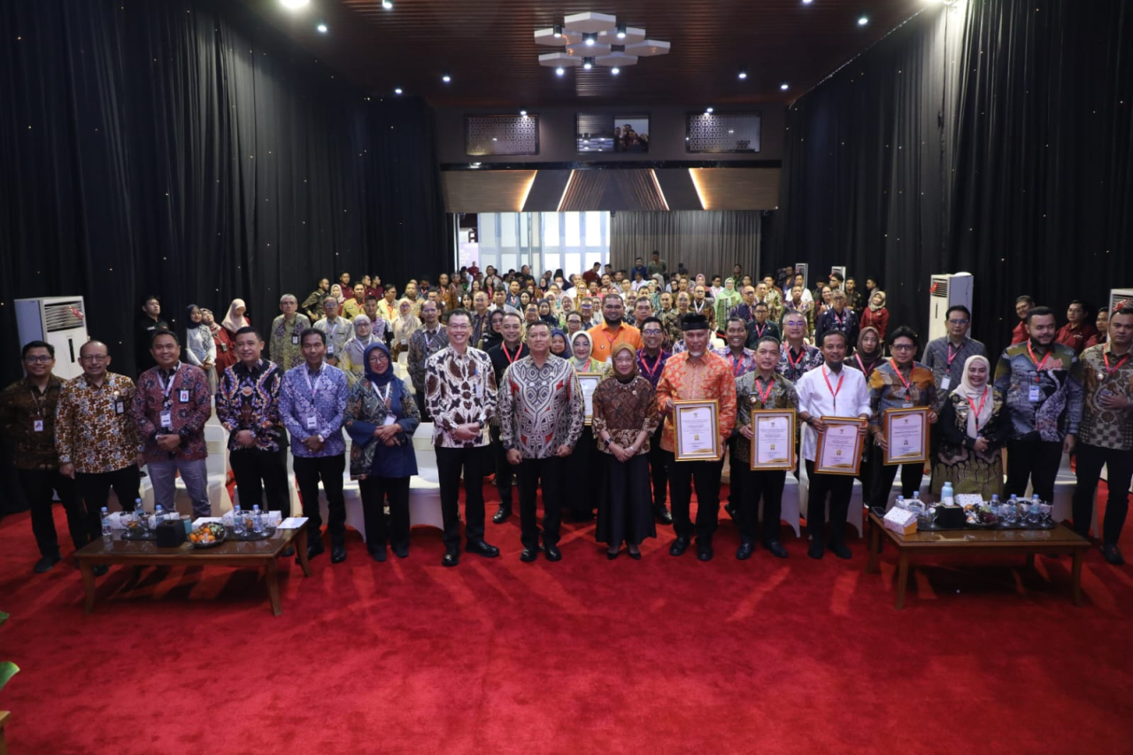 Pemerintah Kota Surabaya mencatatkan capaian nasional membanggakan setelah meraih nilai tertinggi dalam evaluasi Indeks Reformasi Birokrasi (RB) Tahun 2024