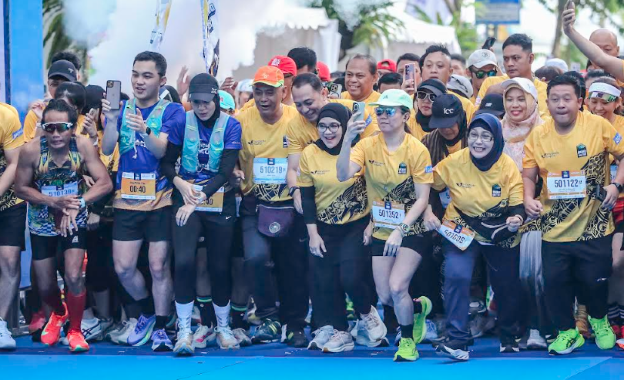 Ribuan Pelari Ramaikan Surabaya Medic Air Run 2025, Semangat Gaya Hidup Sehat Kian Menguat