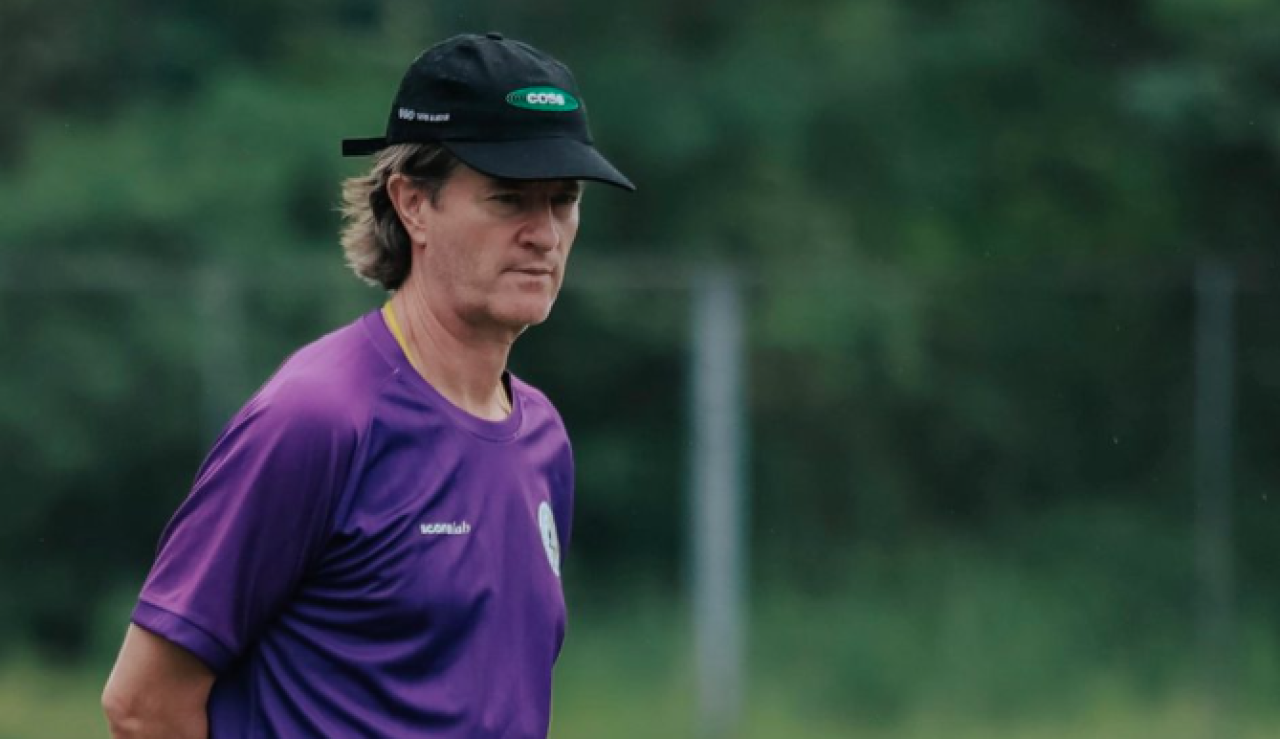 pelatih kepala PSS SLEMAN, Pieter Huistra