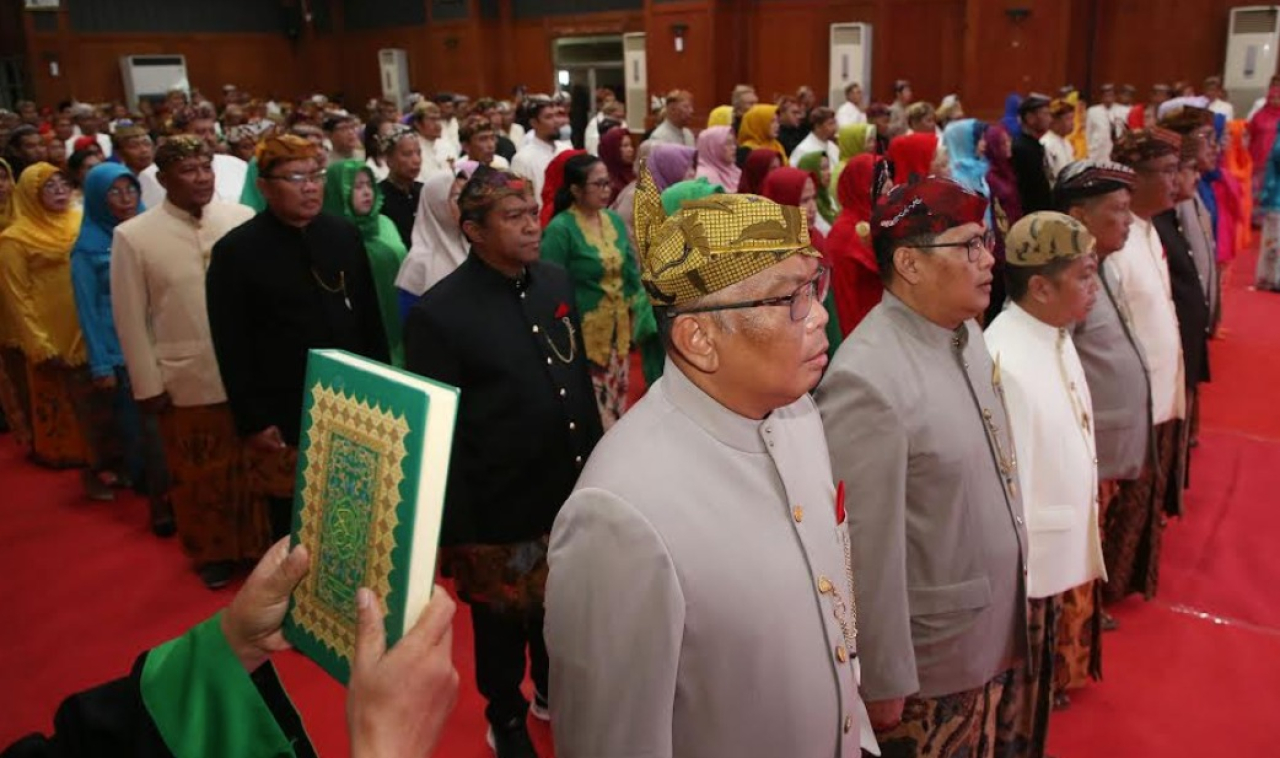 Pelantikan 223 pejabat dalam rangka Hari Jadi Kota Surabaya (HJKS) ke-732 di Graha Sawunggaling.