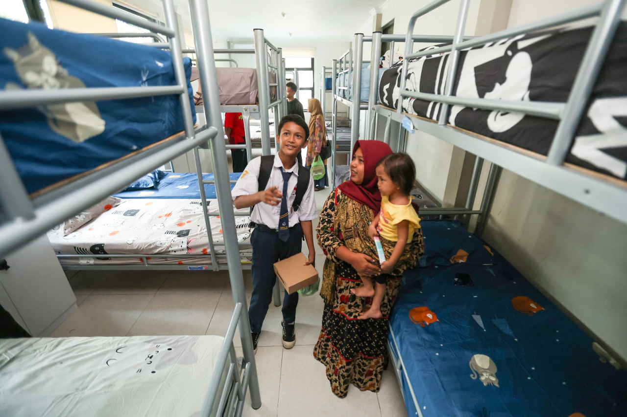 Surabaya mengedepankan pendidikan berbasis asrama yang disebut Rumah Ilmu Arek Suroboyo (RIAS)