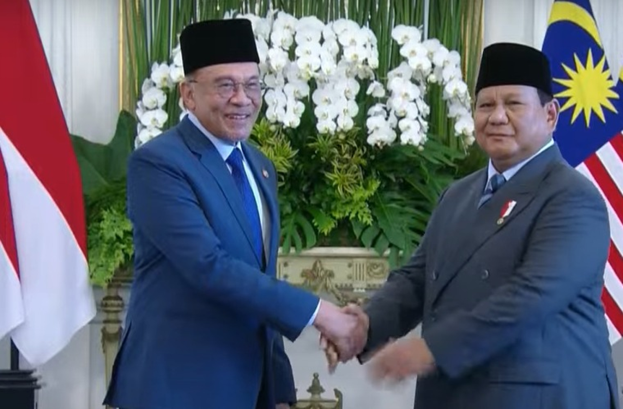 Presiden Republik Indonesia Prabowo Subianto menerima kunjungan resmi Perdana Menteri Malaysia, Dato’ Seri Anwar Ibrahim, dalam sebuah pertemuan bilateral terbatas di Istana Kepresidenan, Jakarta, Jumat (27/6/2025).