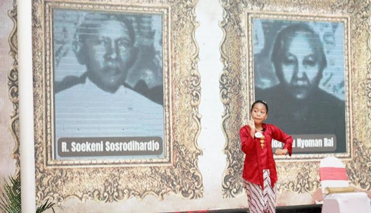 Lomba membaca puisi berjudul ”Aku Melihat Indonesia” karya Presiden pertama Indonesia, Ir Soekarno (Bung Karno), yang digelar Pemerintah Kota (Pemkot) Surabaya mendapat sambutan luas dari masyarakat