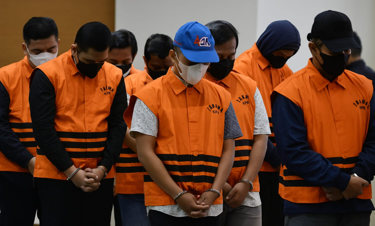 Wacana pelarangan penggunaan masker atau penutup wajah bagi para tahanan korupsi saat ditampilkan ke publik kembali mengemuka