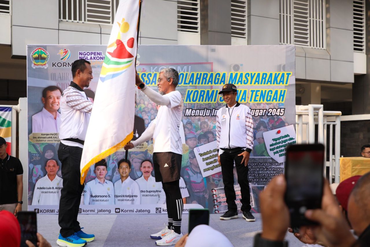Sekretaris Derah Provinsi Jawa Tengah, Sumarno memberangkatkan kontingen Komite Olahraga Rekreasi Masyarakat Indonesia (KORMI) Jateng, untuk berlaga pada Festival Olahraga Masyarakat Nasional (Fornas) VIII 2025