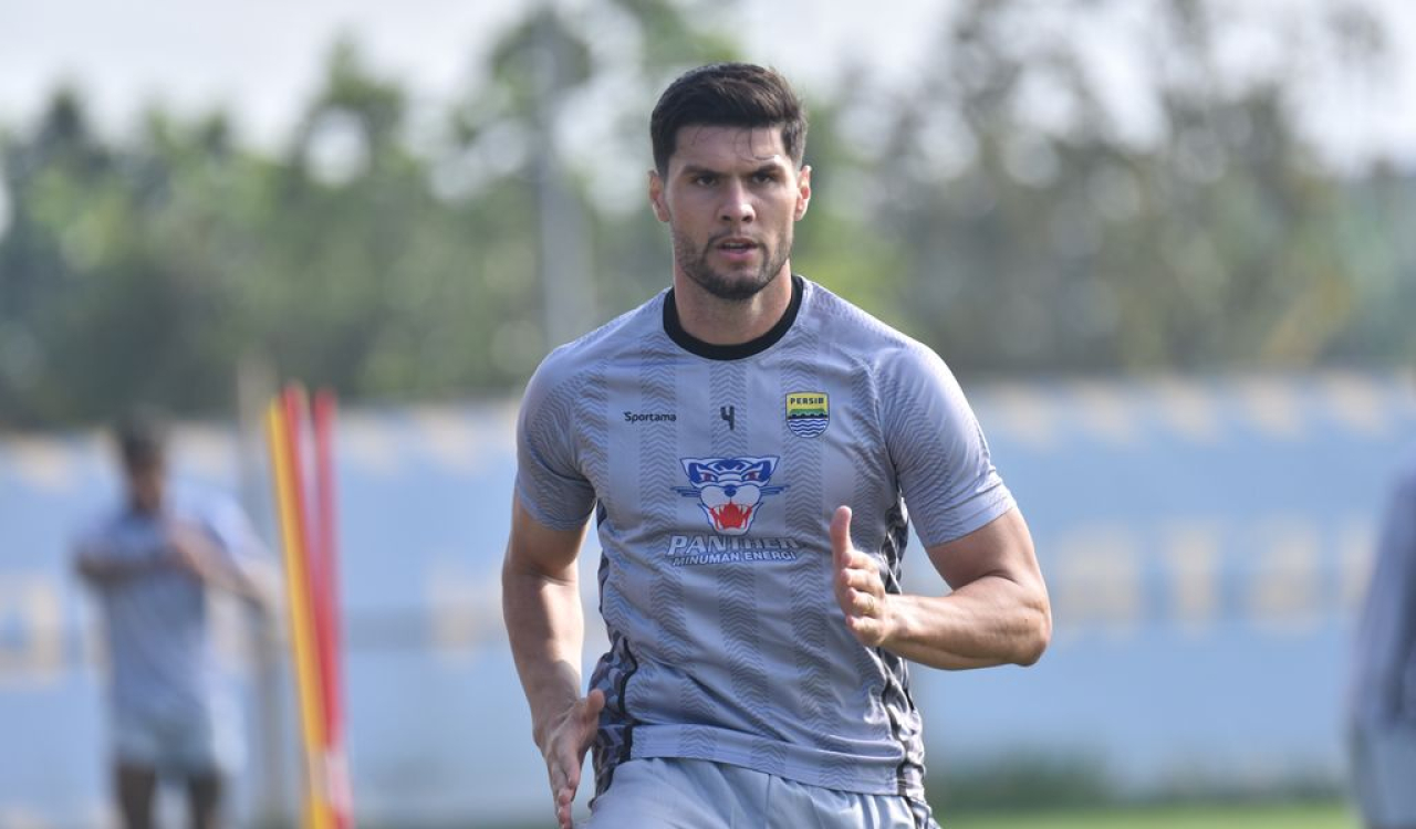 Bek anyar PERSIB, Julio Cesar. (PERSIB.co.id/Barly Isham)