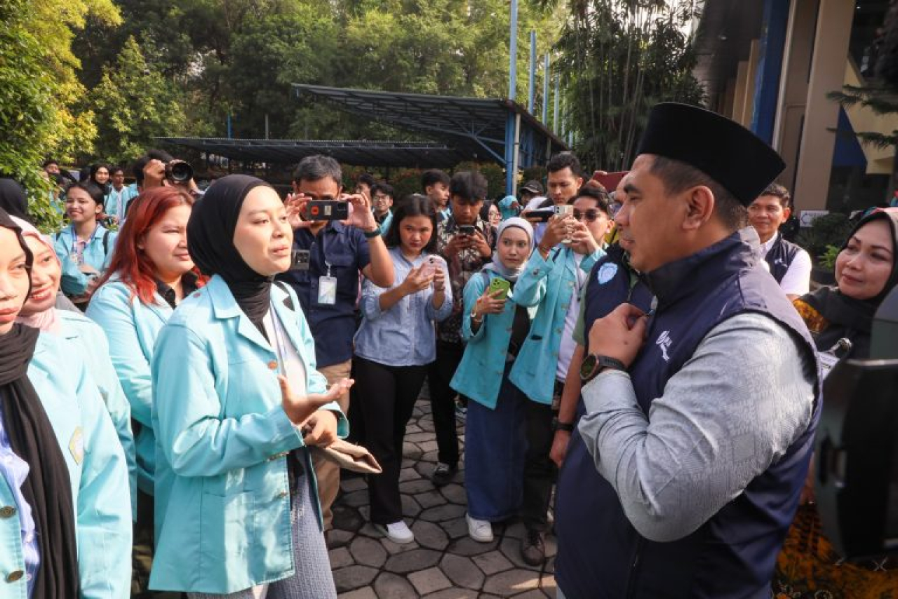 Mahasiswa UNS Diberangkatkan untuk KKN Tematik, Wagub Jateng Dorong Kolaborasi Pembangunan Daerah